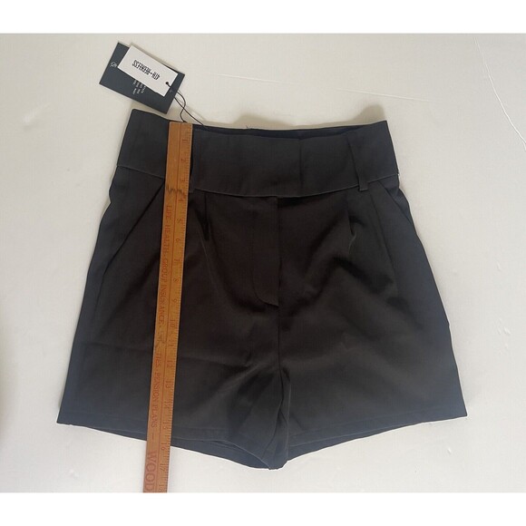 New With Tag 4th & Reckless ELIANA HIGH WAIST SHORTS IN BLACK - Picture 3 of 8